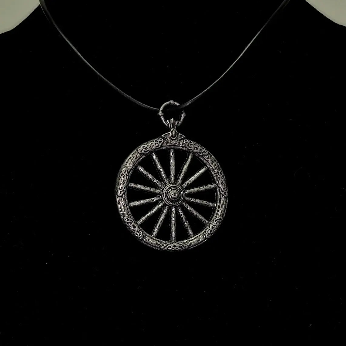 WHEEL HUNTER PENDANT - Soulith